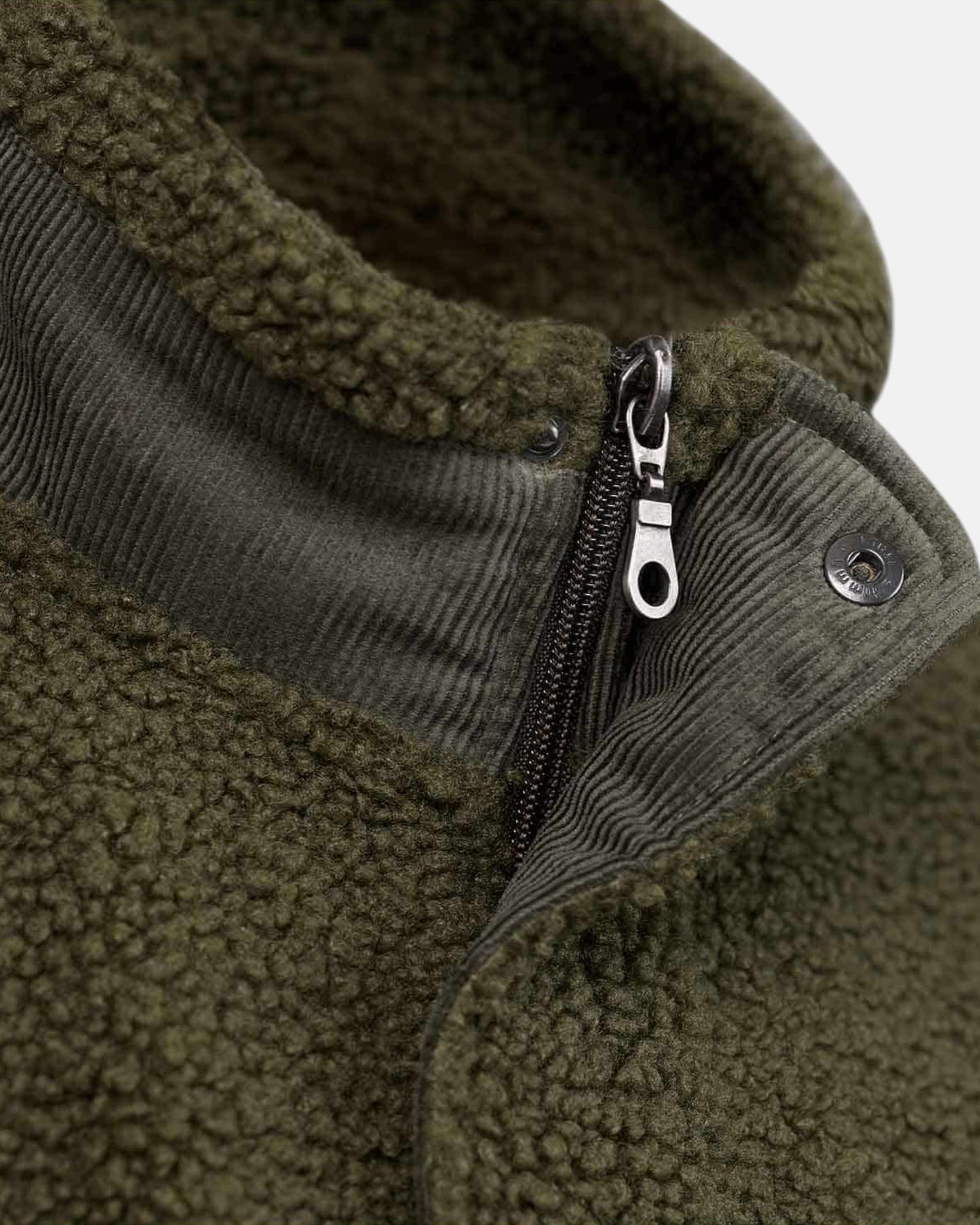 ESSENTIAL JACKET